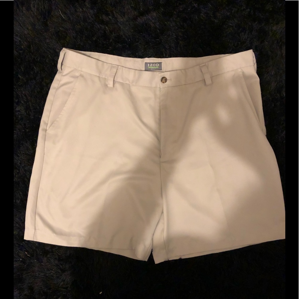 IZOD golf shorts men’s size 38 khaki